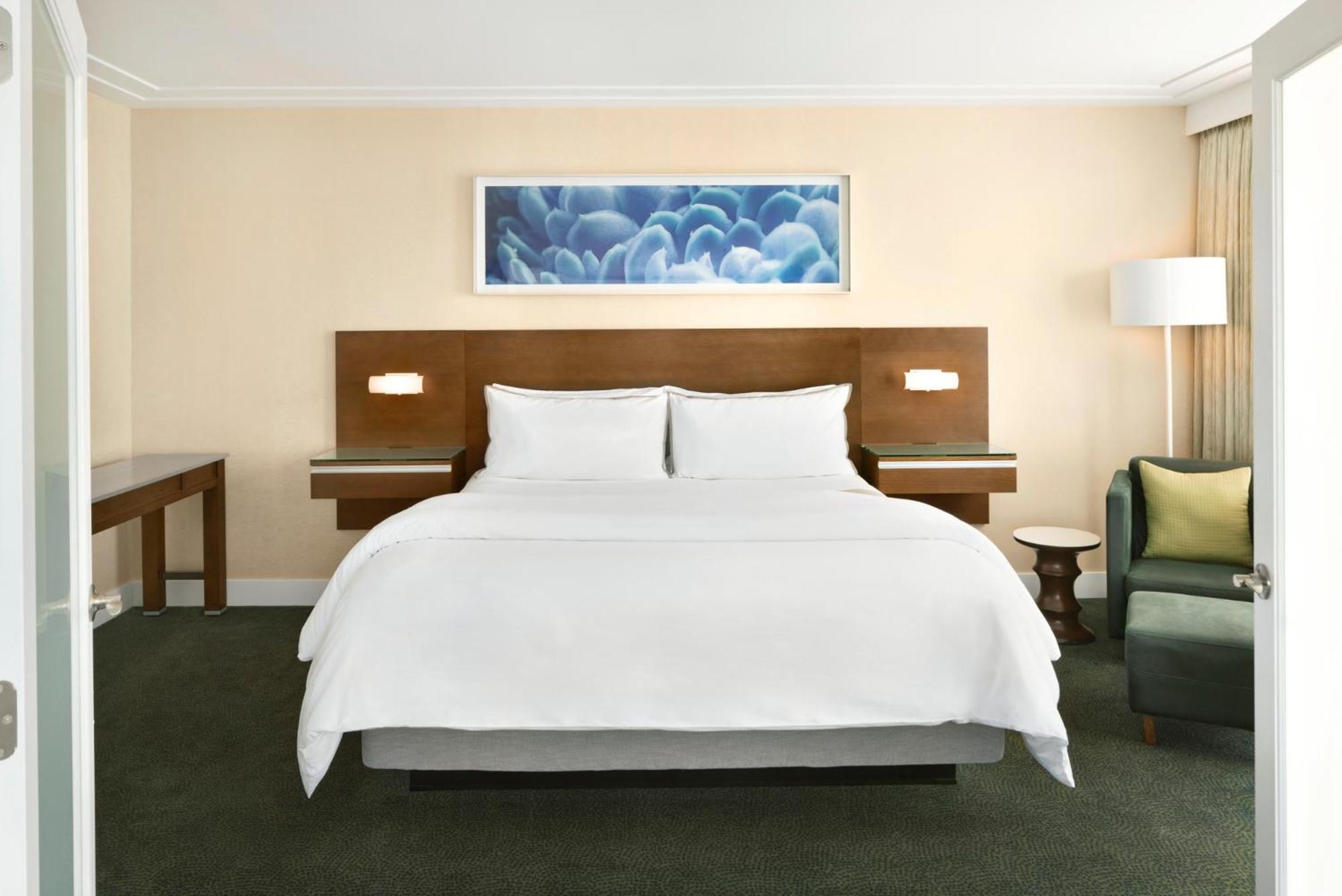 The Westin Wall Centre, Vancouver Airport Ричмонд Экстерьер фото